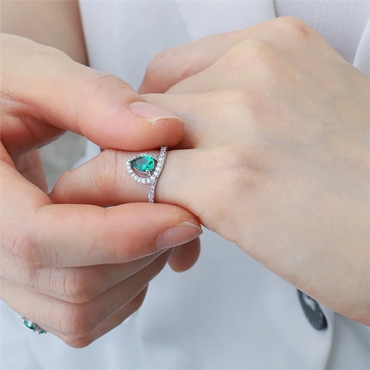 pear shape emerald ring 05 pear shape emerald ring 05